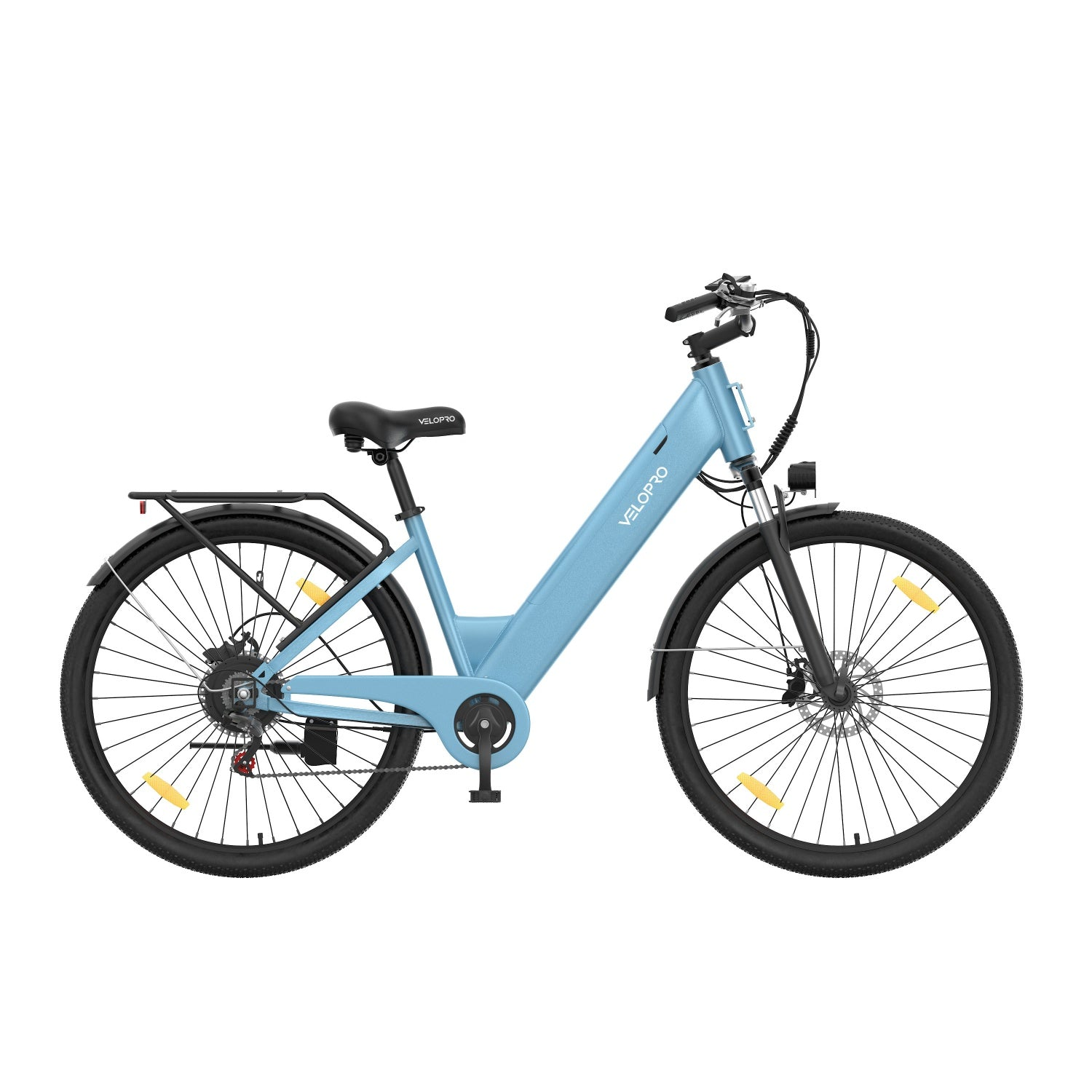 Una bici elettrica Velopro azzurra con sella nera, portapacchi posteriore e ruote con catadiottri su sfondo bianco.