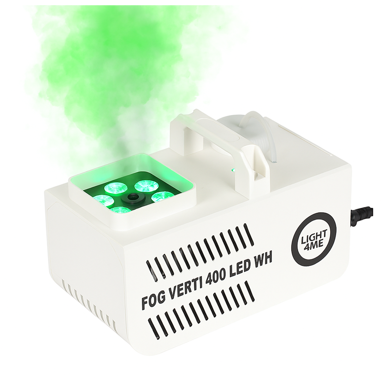 Eine weiße Nebelmaschine mit grünen LED-Leuchten stößt grünen Rauch aus.