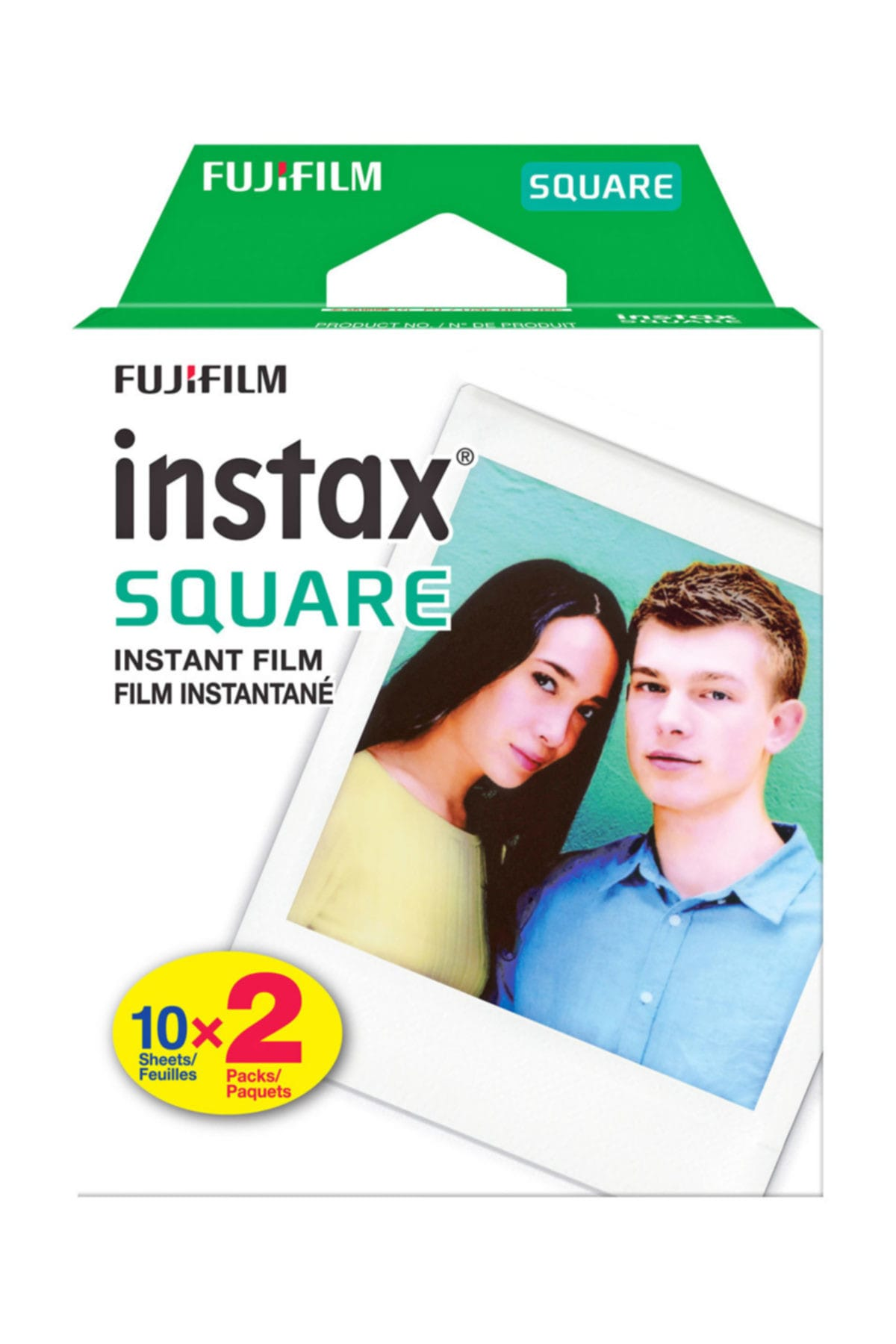 Genç bir çiftin fotoğrafının yer aldığı Fujifilm Instax Square anlık film kutusu.
