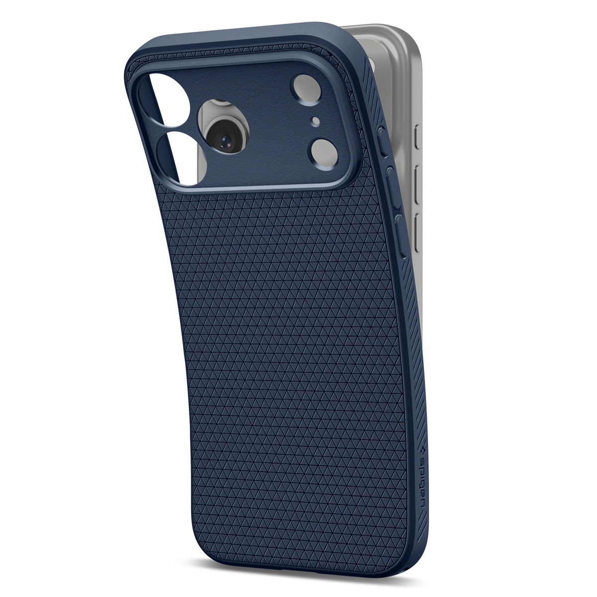Een donkerblauwe, getextureerde smartphonehoes wordt op een zilveren telefoon geplaatst.