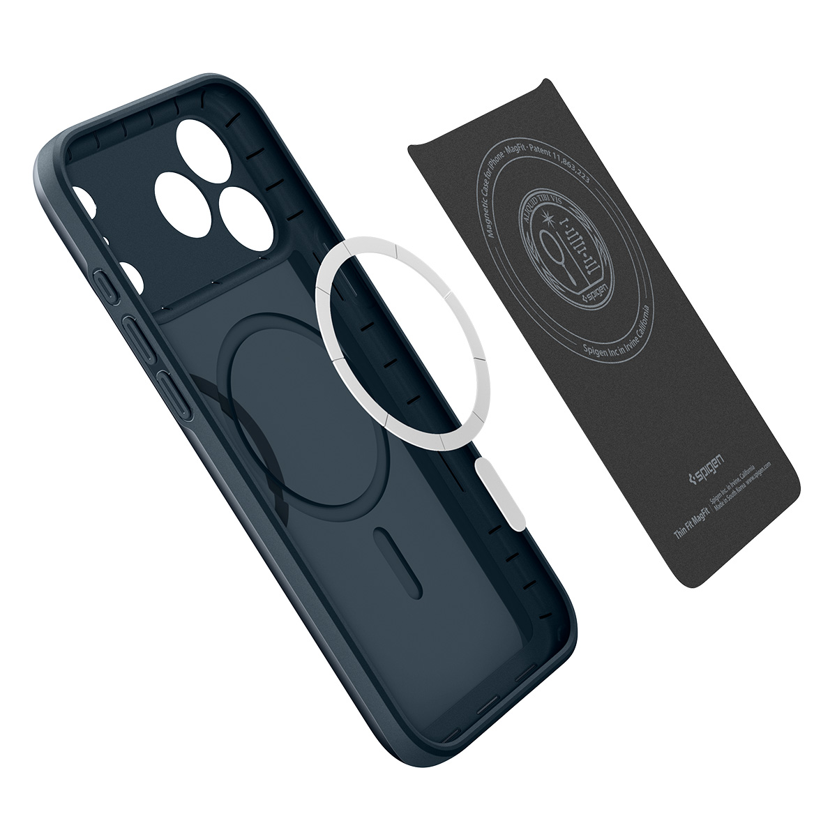 Donkerblauwe telefoonhoes met geïntegreerde magnetische ring en zwart inzetstuk op een witte achtergrond.