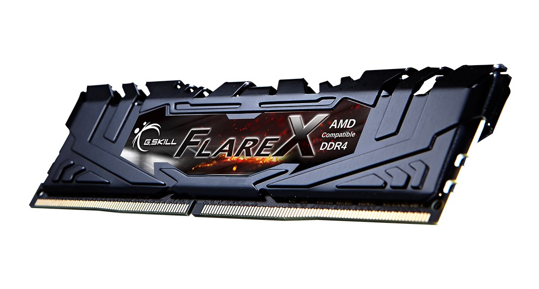 Módulo de RAM DDR4 G.Skill Flare X negro con diseño de disipador agresivo.