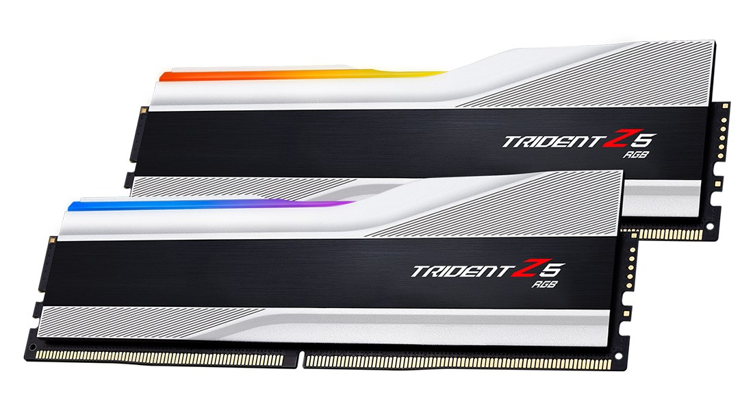 Dos módulos de RAM Trident Z5 RGB plateados y negros con iluminación RGB integrada sobre fondo blanco.