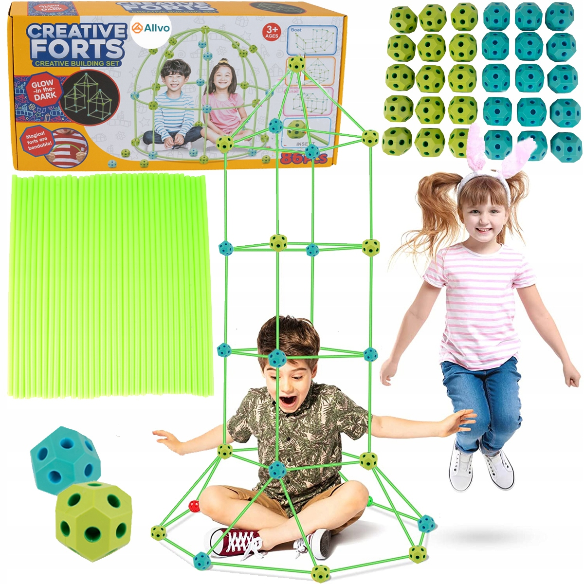 Zestaw zabawek Creative Forts z zielonymi patyczkami, niebieskimi i zielonymi kulami oraz dwójką dzieci.
