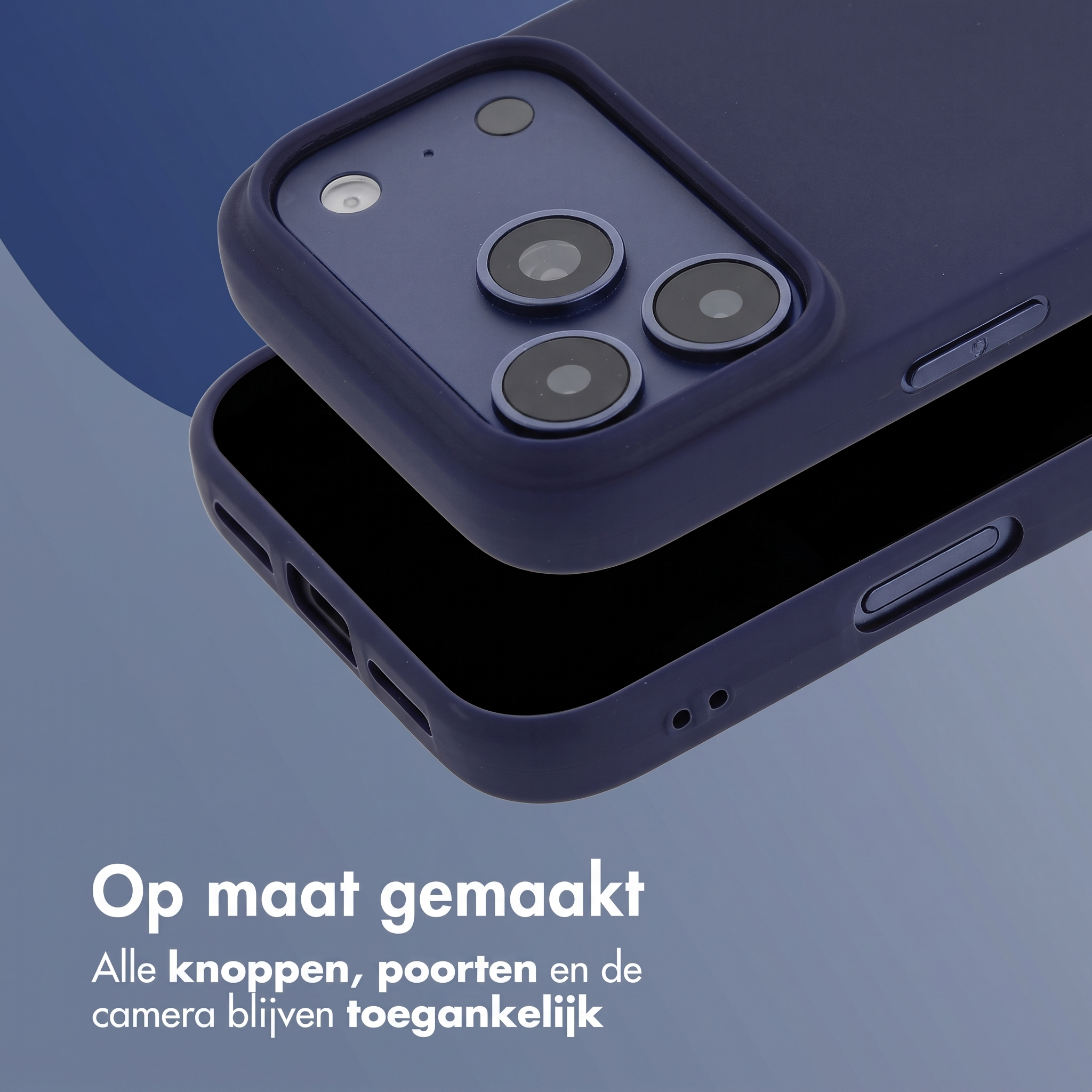 Donkerblauwe telefoonhoes met uitsparingen voor camera's, knoppen en poorten op een grijze achtergrond.