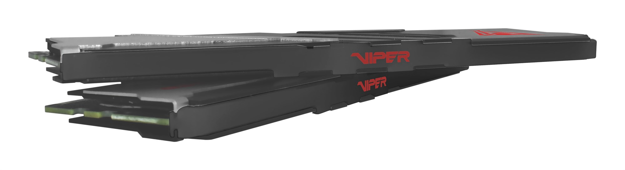 Dwa czarne moduły RAM Viper z czerwonymi logo leżą poziomo jeden na drugim na białym tle.