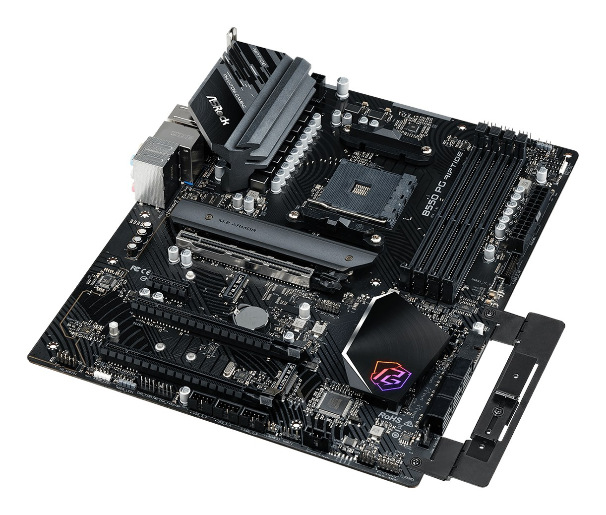 Una placa base ASRock B550 PG Riptide negra con disipadores y ranuras sobre fondo blanco.