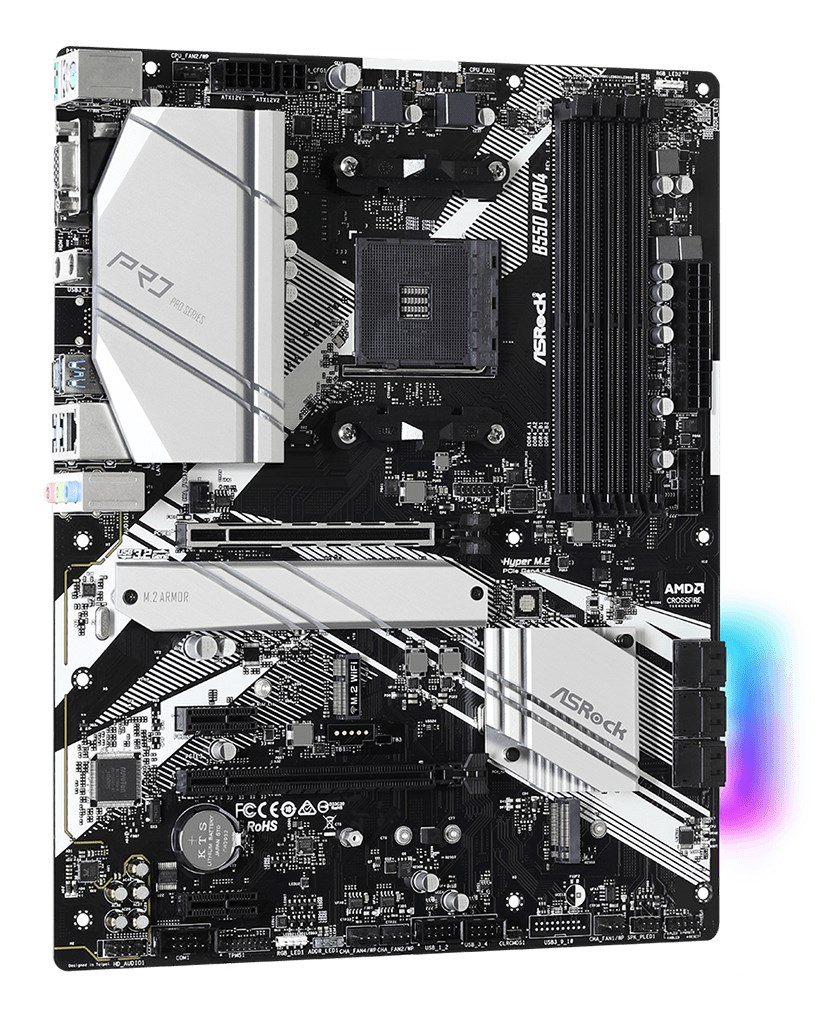 Czarno-srebrna płyta główna Asrock B550 Pro4 z gniazdami RAM i radiatorami na białym tle.
