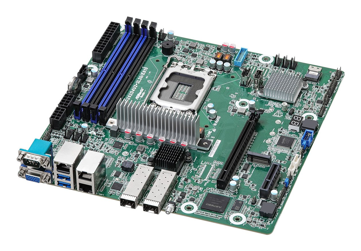 Placa base de computadora verde con zócalo de CPU, ranuras RAM azules, disipadores de calor y varios puertos sobre fondo blanco.