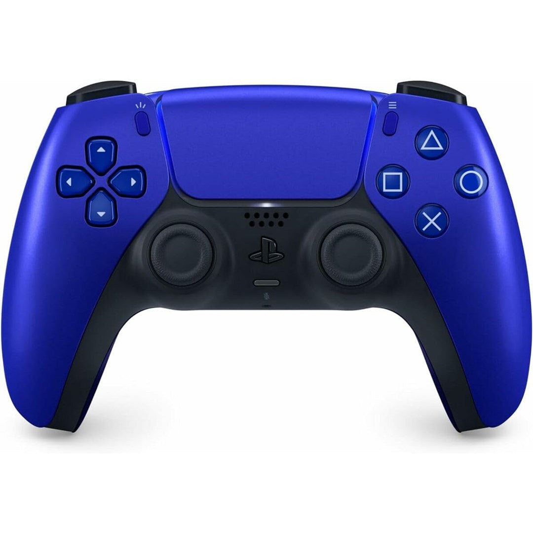 Ein blauer PlayStation 5 DualSense Wireless-Controller vor einem schlichten weißen Hintergrund.
