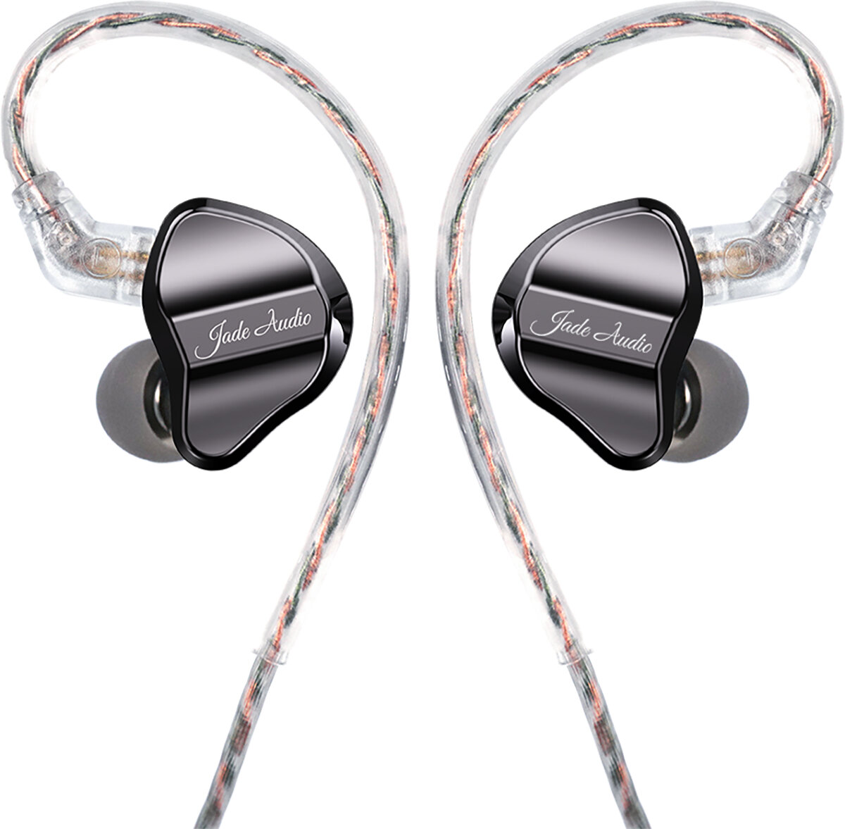 Para czarnych monitorów dokanałowych Jade Audio z przezroczystymi plecionymi kablami.