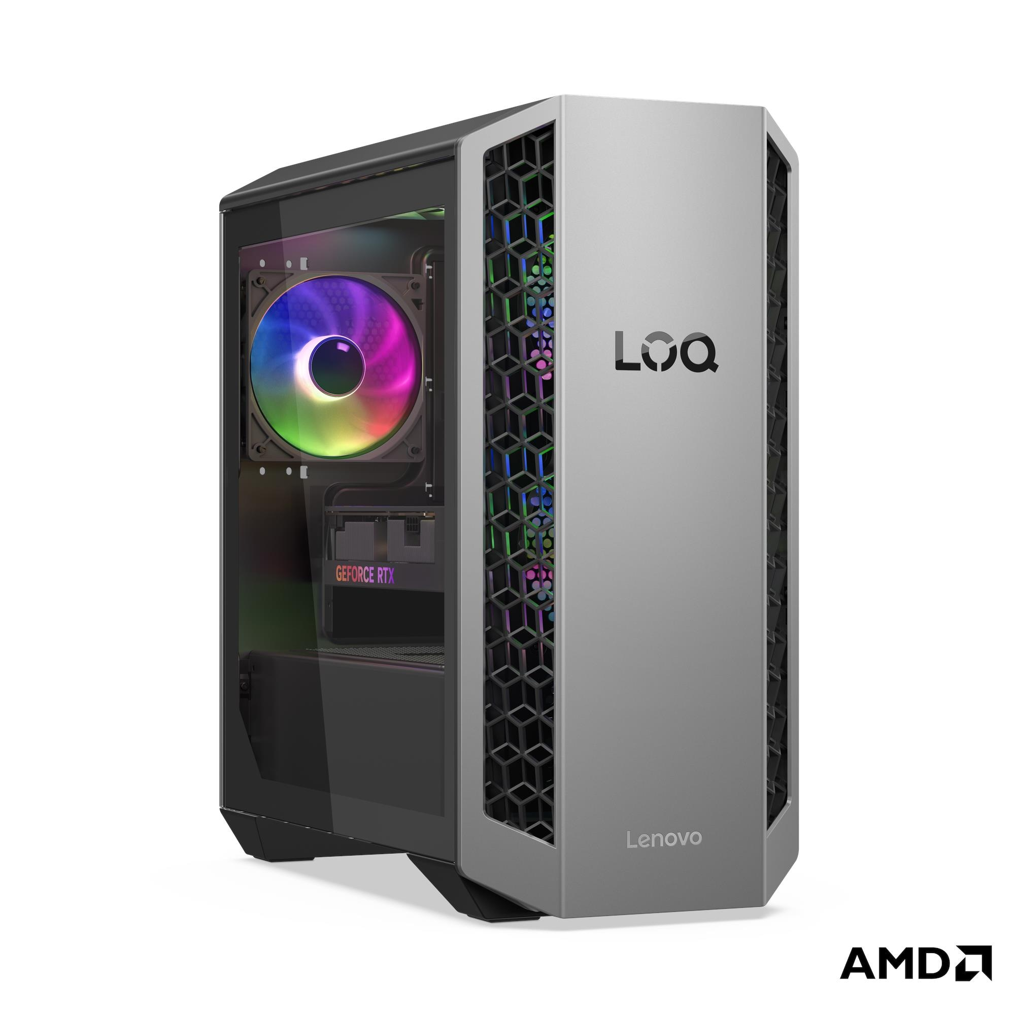 Un PC da gioco Lenovo LOQ argento con illuminazione RGB e pannello laterale in vetro su sfondo bianco.