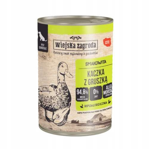 Puszka karmy dla psa Wiejska Zagroda o smaku kaczki z gruszką, z rysunkiem kaczki i drewnianym tłem.