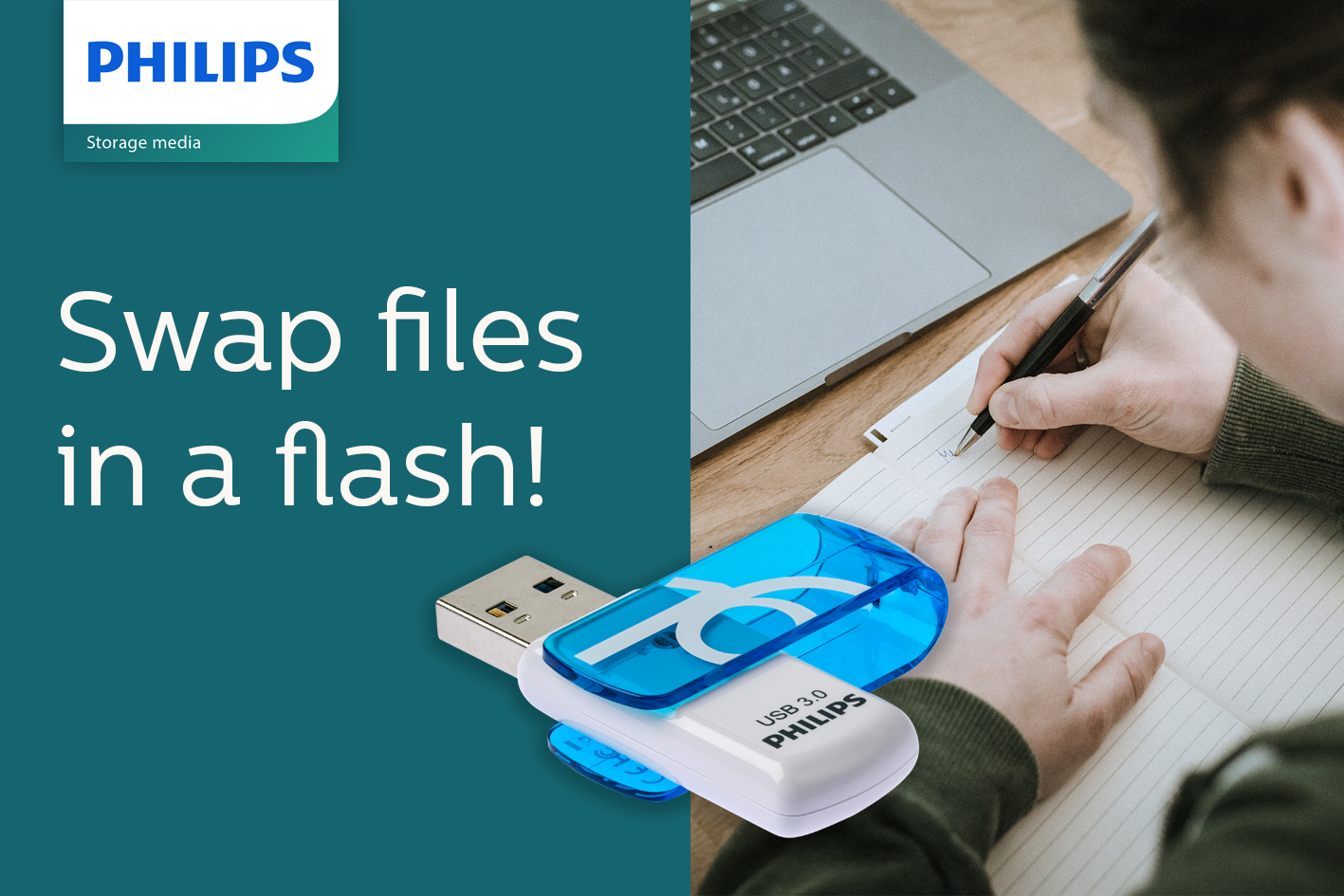 Una unidad flash USB 3.0 de Philips se encuentra cerca de una persona que escribe en papel junto a una computadora portátil.