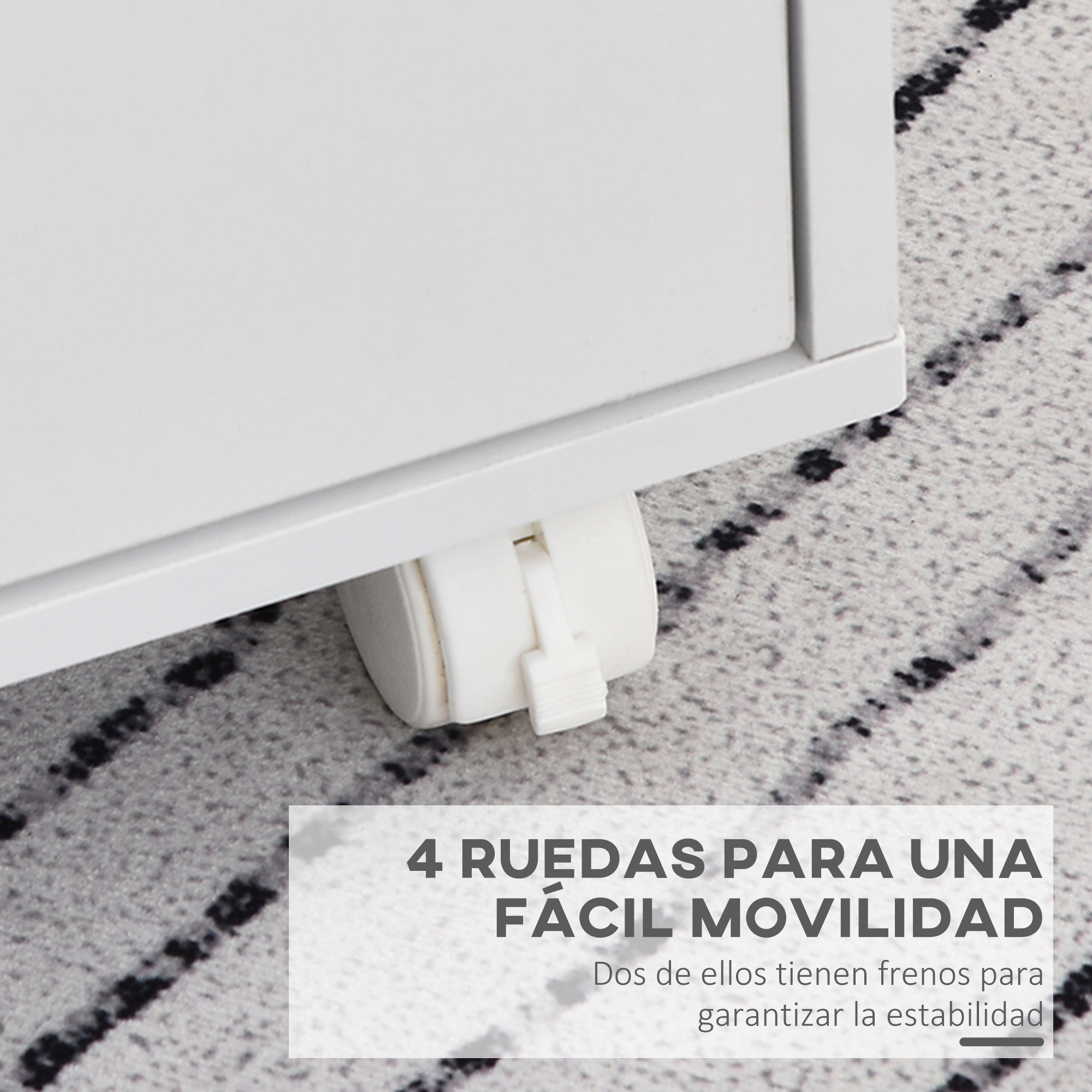 Rueda de mueble blanca con freno de bloqueo bajo un mueble blanco en alfombra gris.