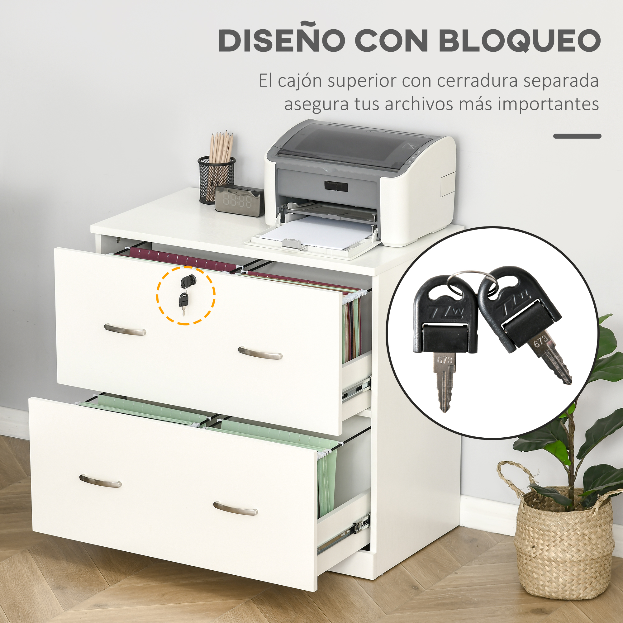 Archivador blanco con impresora arriba, cajones abiertos con carpetas colgantes y dos llaves insertadas.
