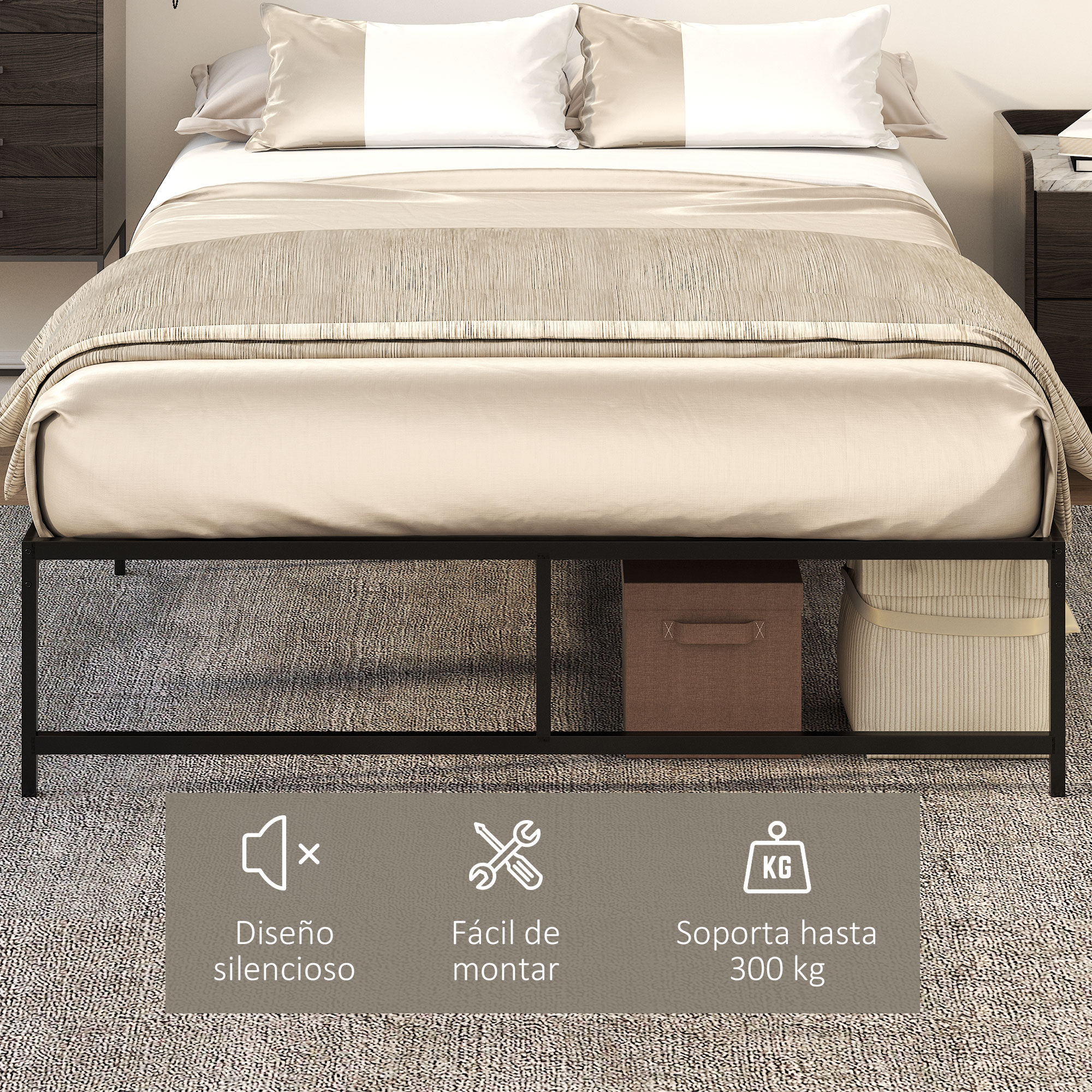 Cama beis con estructura metálica negra sobre alfombra, con cajas de almacenamiento.