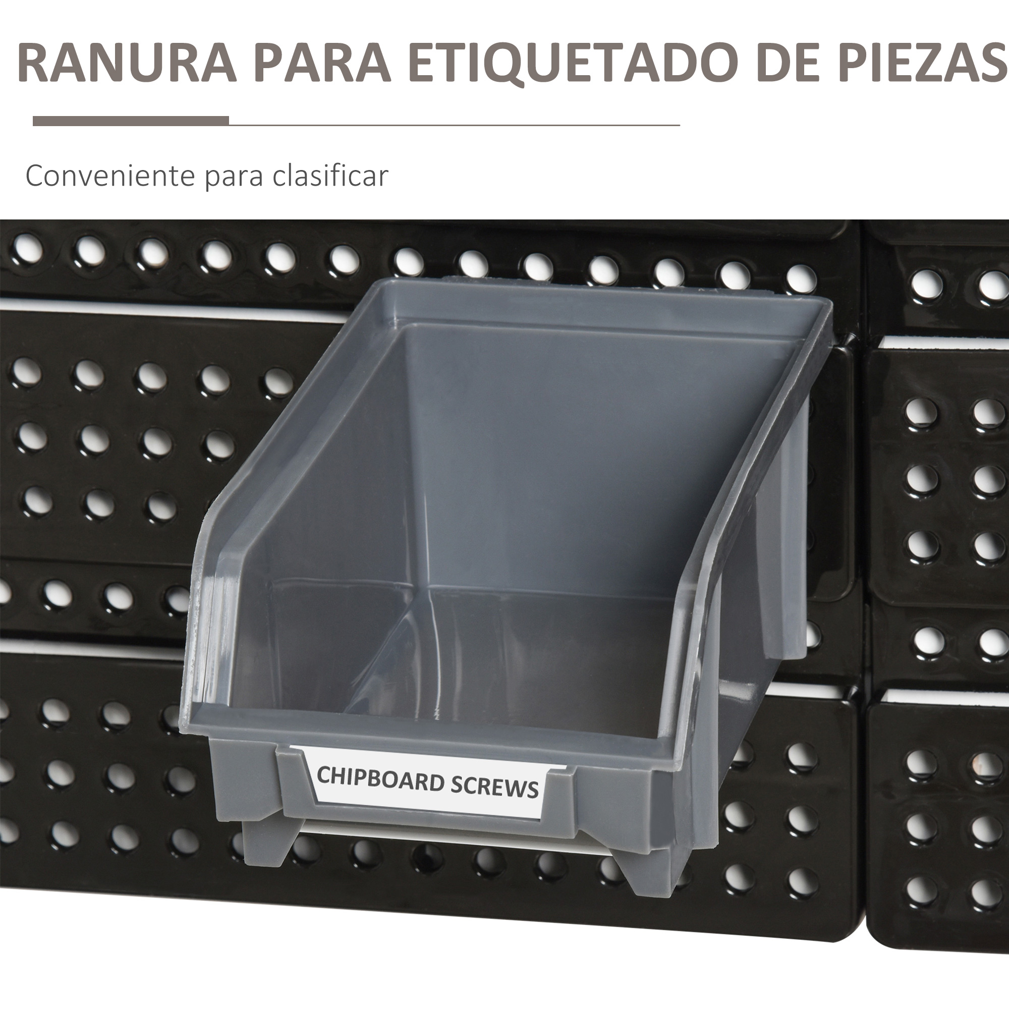 Caja de almacenamiento de plástico gris con etiqueta de tornillos para aglomerado en panel perforado negro.