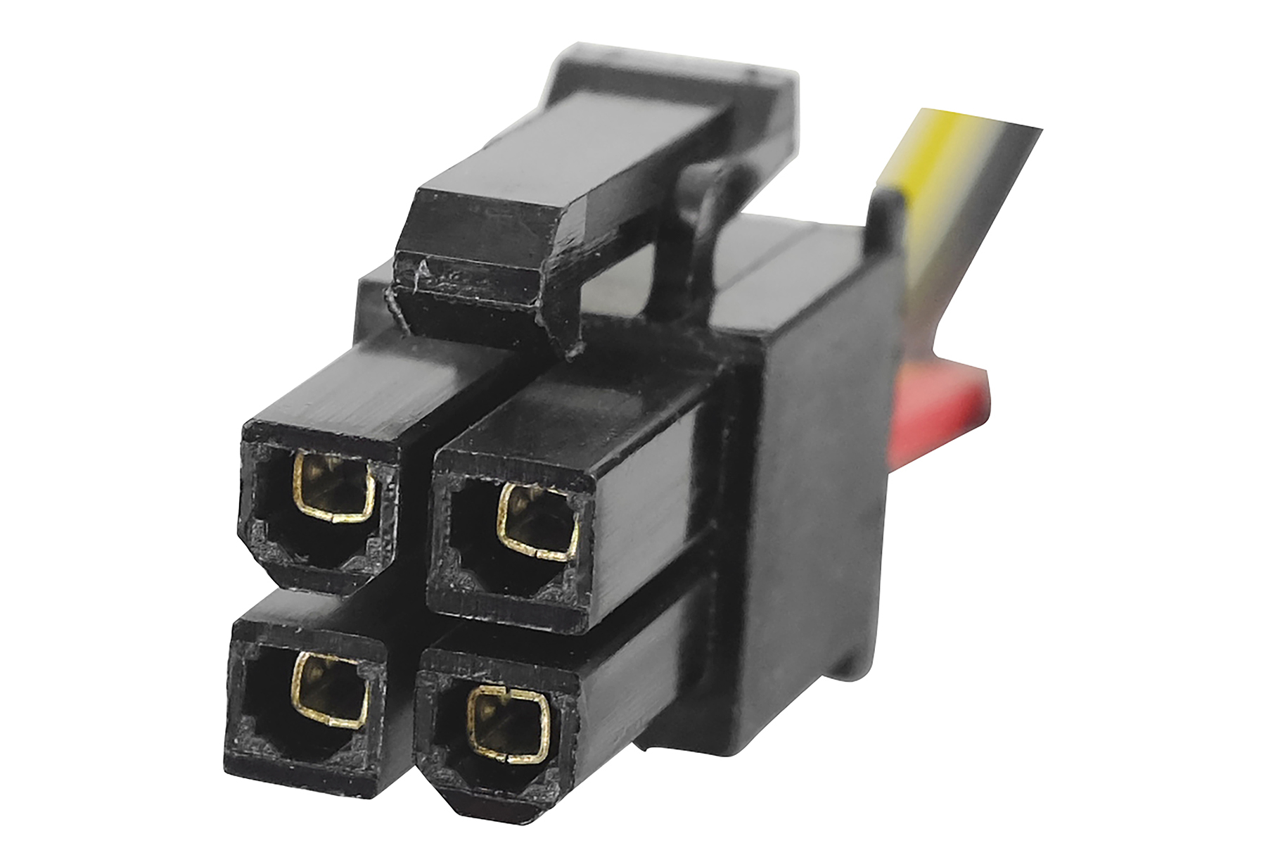 Un conector molex negro de cuatro pines con pines dorados y cables amarillo, negro y rojo.