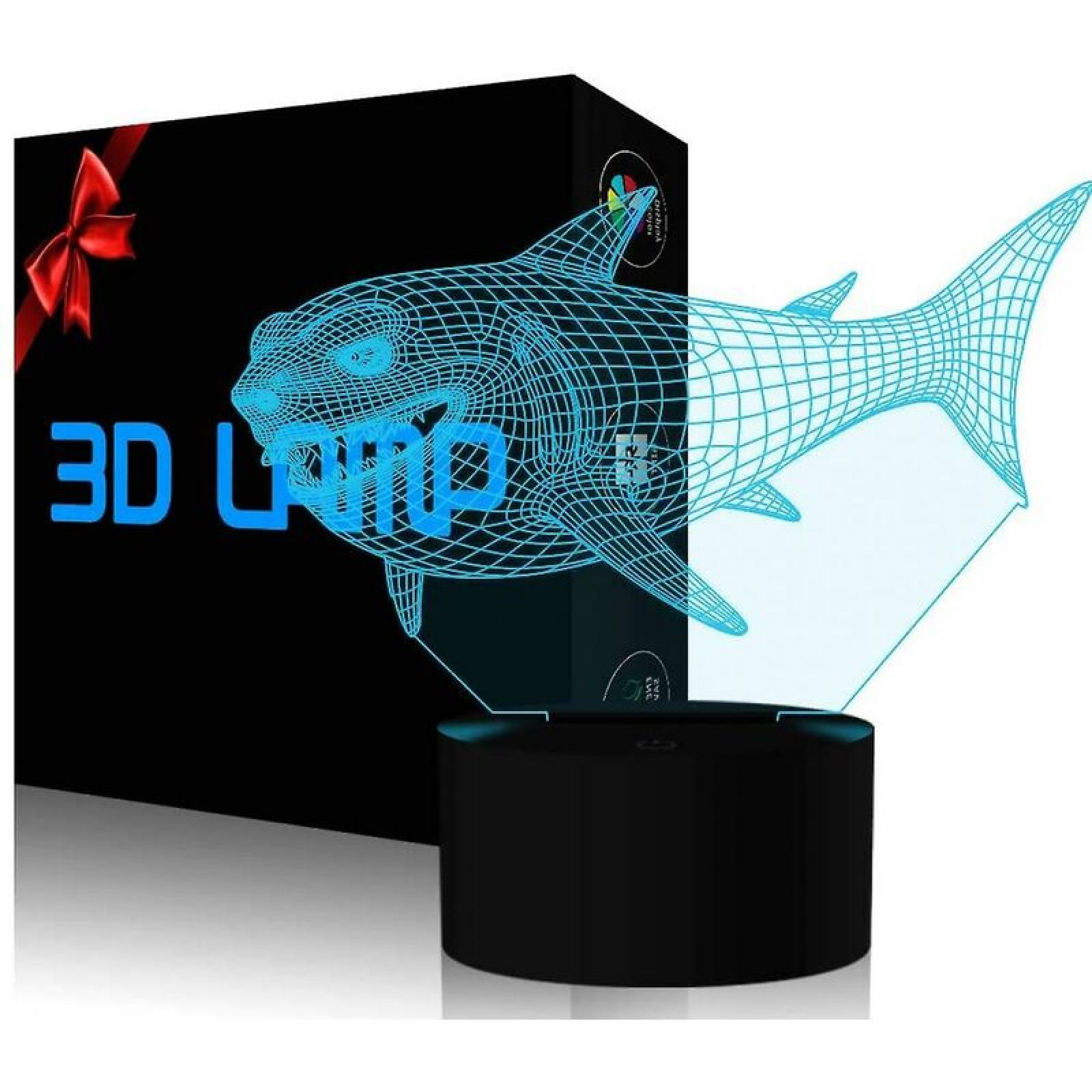 Eine blaue 3D-Haifisch-Lampe leuchtet auf einem schwarzen Sockel vor einer schwarzen Geschenkverpackung.