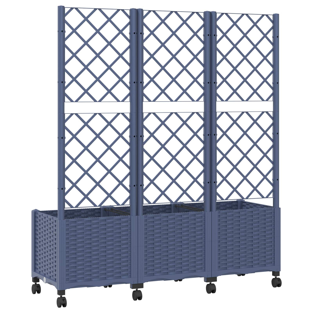 Ein blauer Pflanzkasten aus Rattan auf Rollen mit einem hohen Spalier.