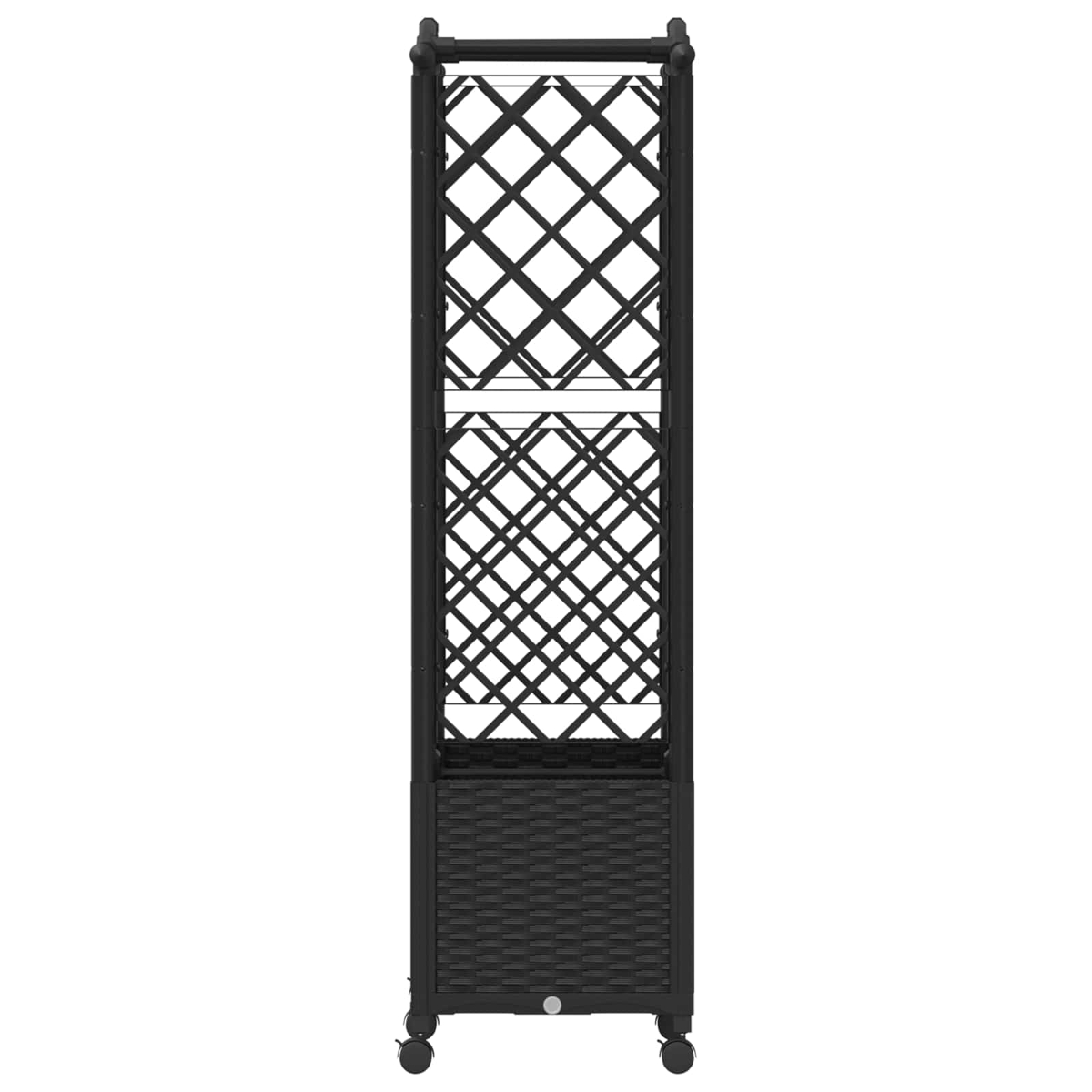 Ein hoher, schwarzer Pflanzkasten aus Rattan auf Rädern mit einem diagonalen Spalier oben auf weißem Hintergrund.