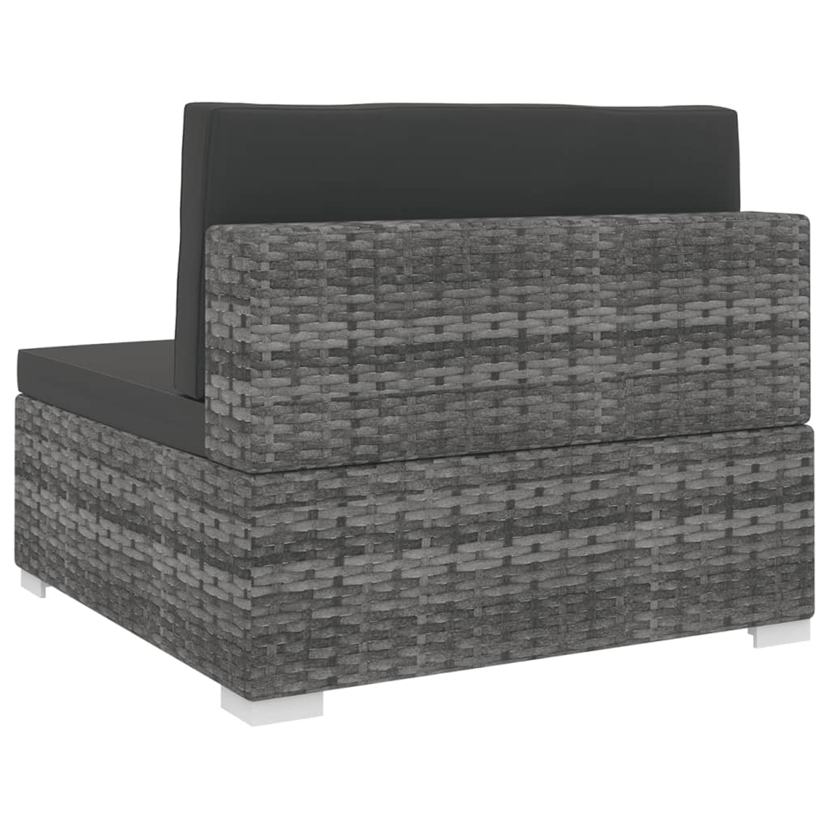 Grauer Garten-Sessel aus Polyrattan mit dunkelgrauen Kissen und weißen Füßen auf weißem Hintergrund.
