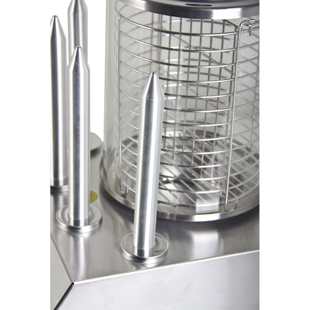 Ein Edelstahl-Hotdog-Brötchentoaster mit vier vertikalen Heizspießen und einem zentralen Glaszylinder.
