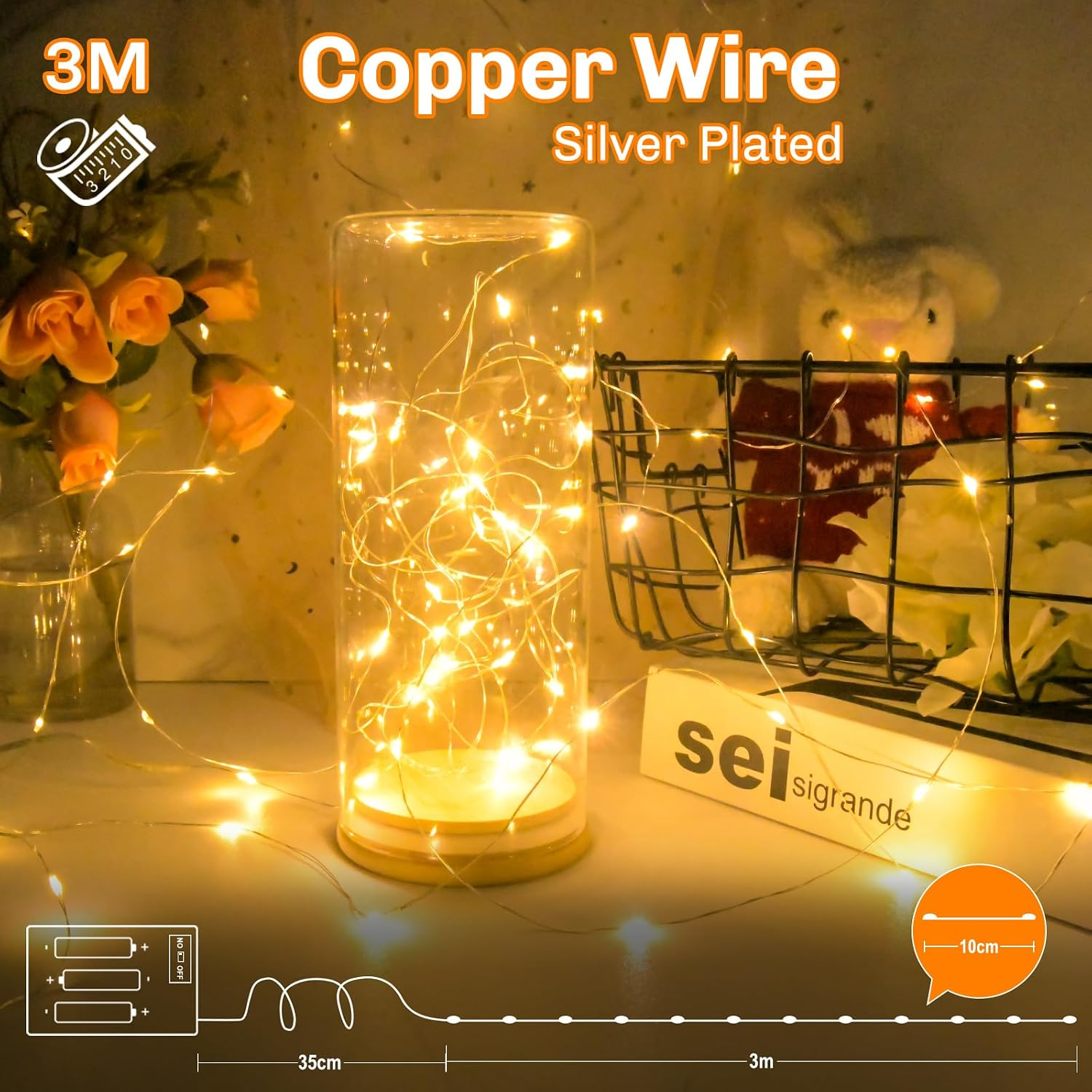Silberbeschichteter Kupferehrenkasten mit warmen LED-Lichtern in einem Glaszylinder.