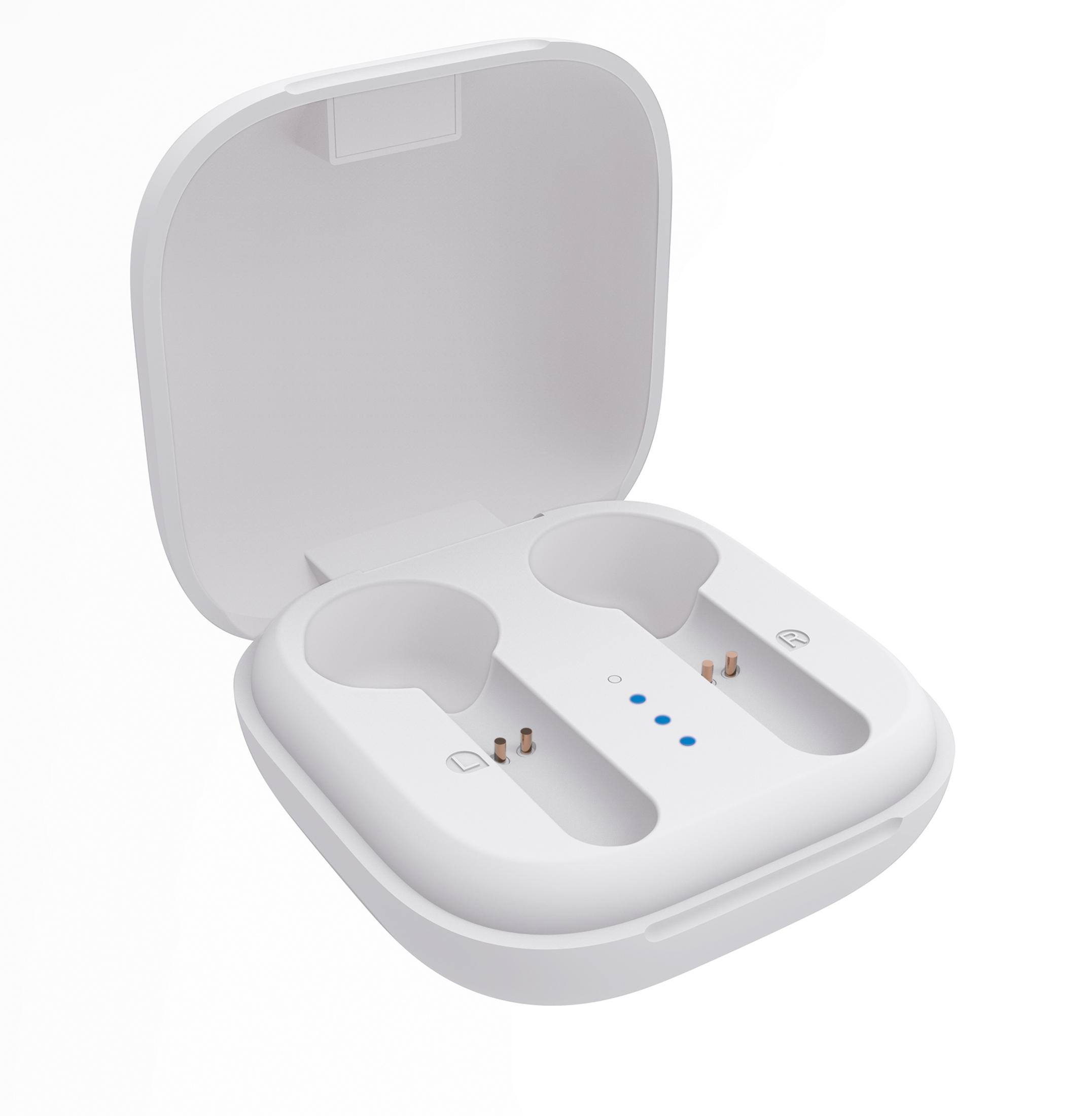 Estuche de carga blanco abierto para auriculares inalámbricos con tres luces LED azules sobre fondo blanco.