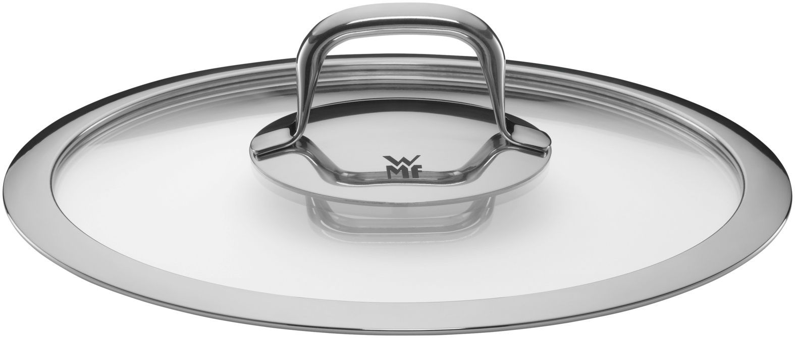 Ein Edelstahltopfdeckel mit Glasmitte und Metallgriff vor weißem Hintergrund.