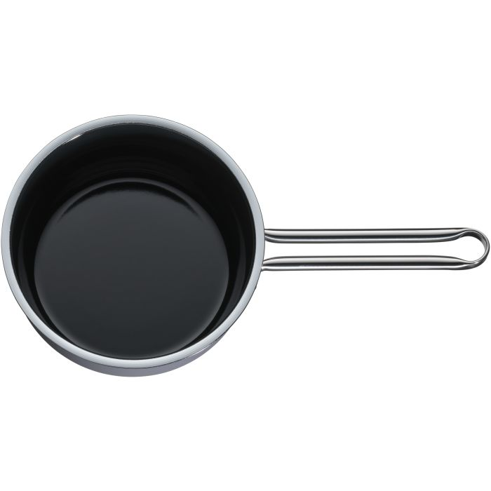 Eine schwarze Pfanne mit silbernem Rand und langem Griff von oben.