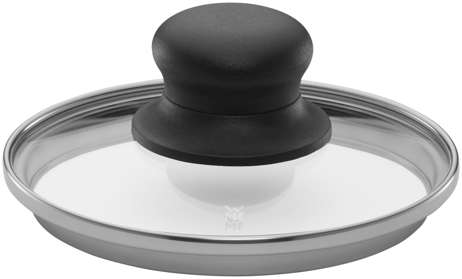 Ein gläserner Topfdeckel mit edlem Edelstahlrand und einem runden schwarzen Griff auf weißem Hintergrund.