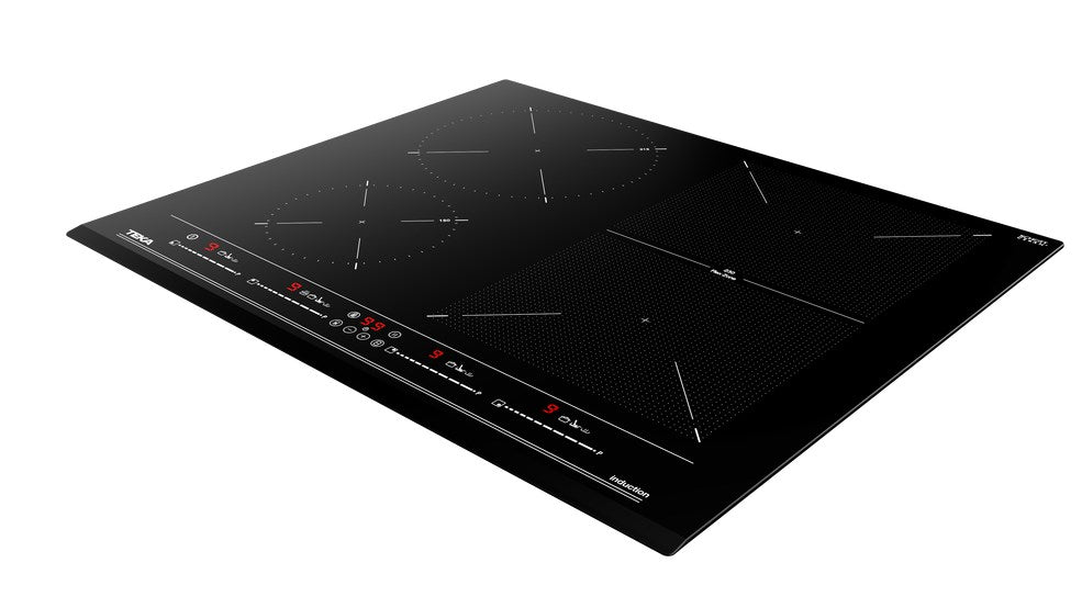 Placa de inducción negra con cuatro zonas de cocción y panel táctil sobre fondo blanco.