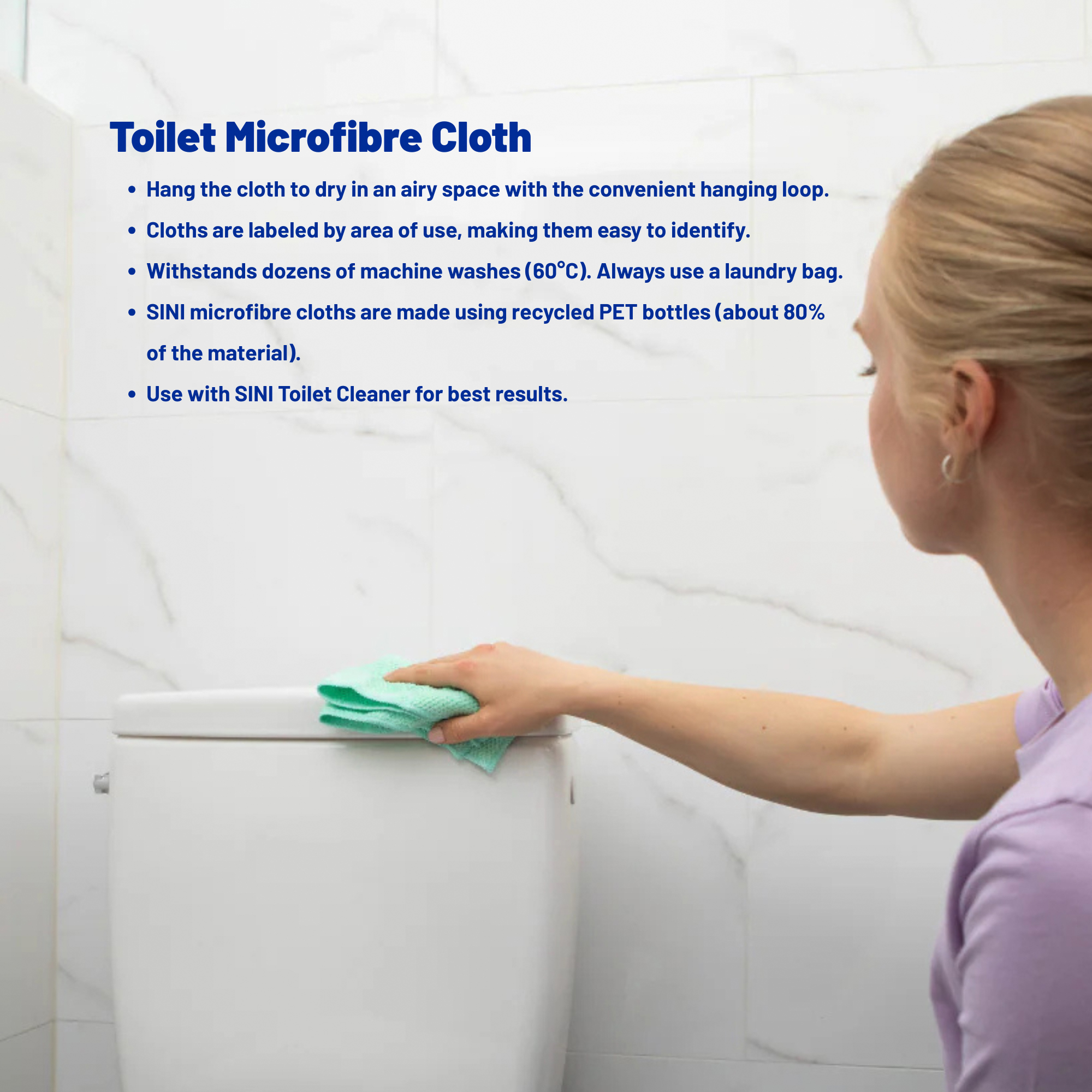 Nő mikroszálas kendővel törli a WC-t. Szöveg a termék előnyeiről.