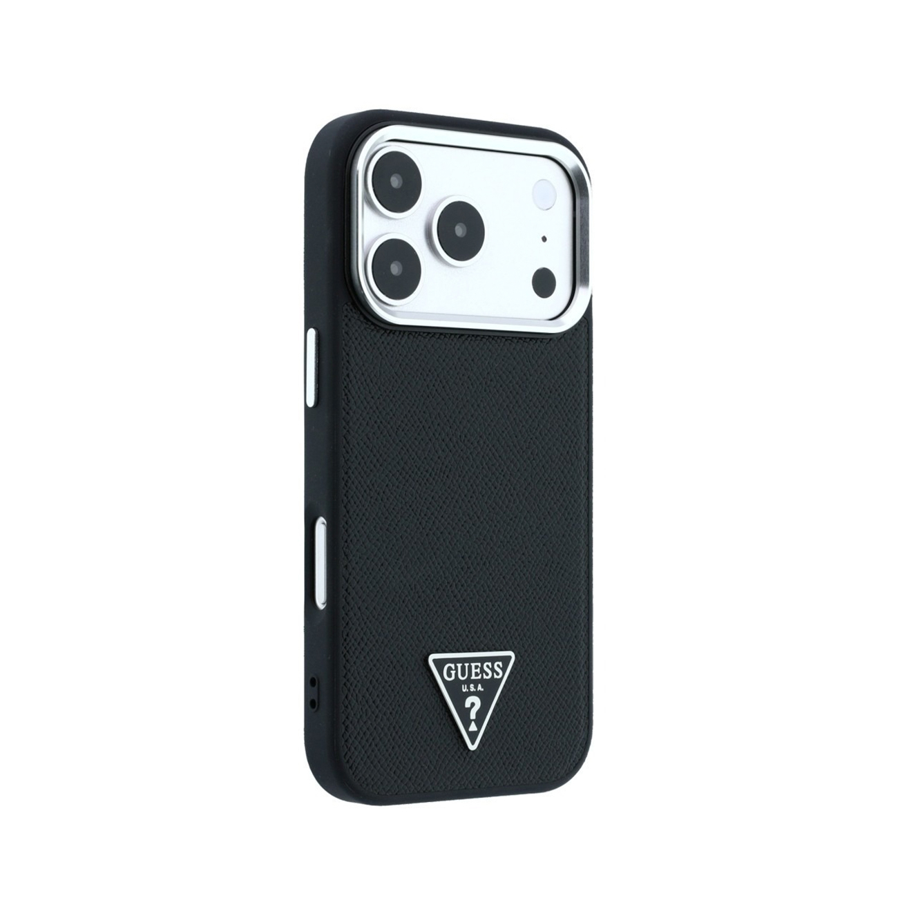 Una funda de móvil de cuero negro con logo de Guess y módulo de cámara plateado sobre fondo blanco.