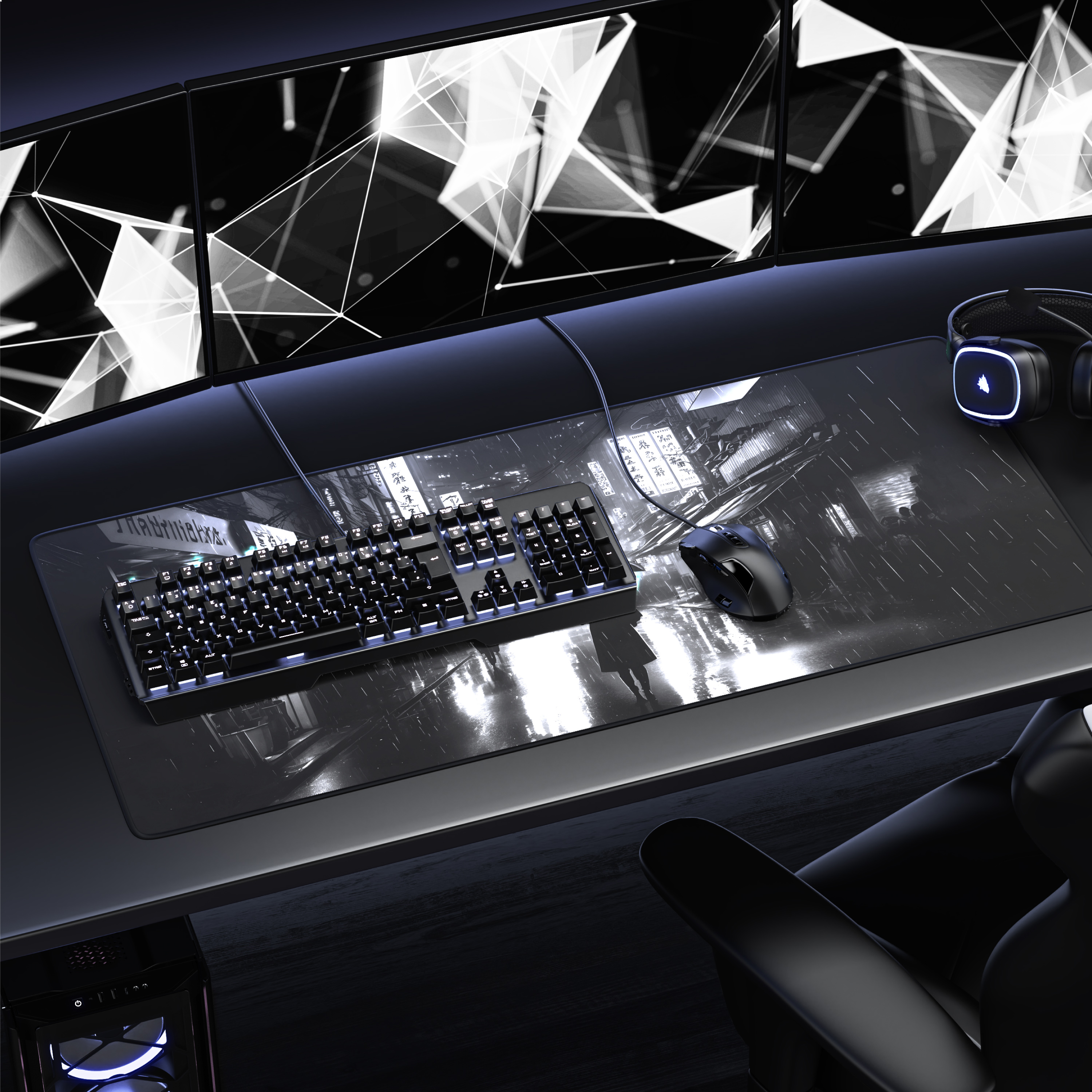 Ein Gaming-Schreibtisch mit drei Monitoren, Tastatur, Maus, Headset und einem großen schwarz-weißen Mauspad.