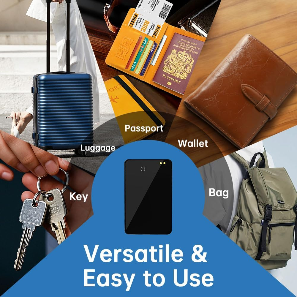 Verschiedene Reiseaccessoires wie Koffer, Pass, Brieftasche, Schlüssel und Rucksack auf hölzernem Hintergrund.