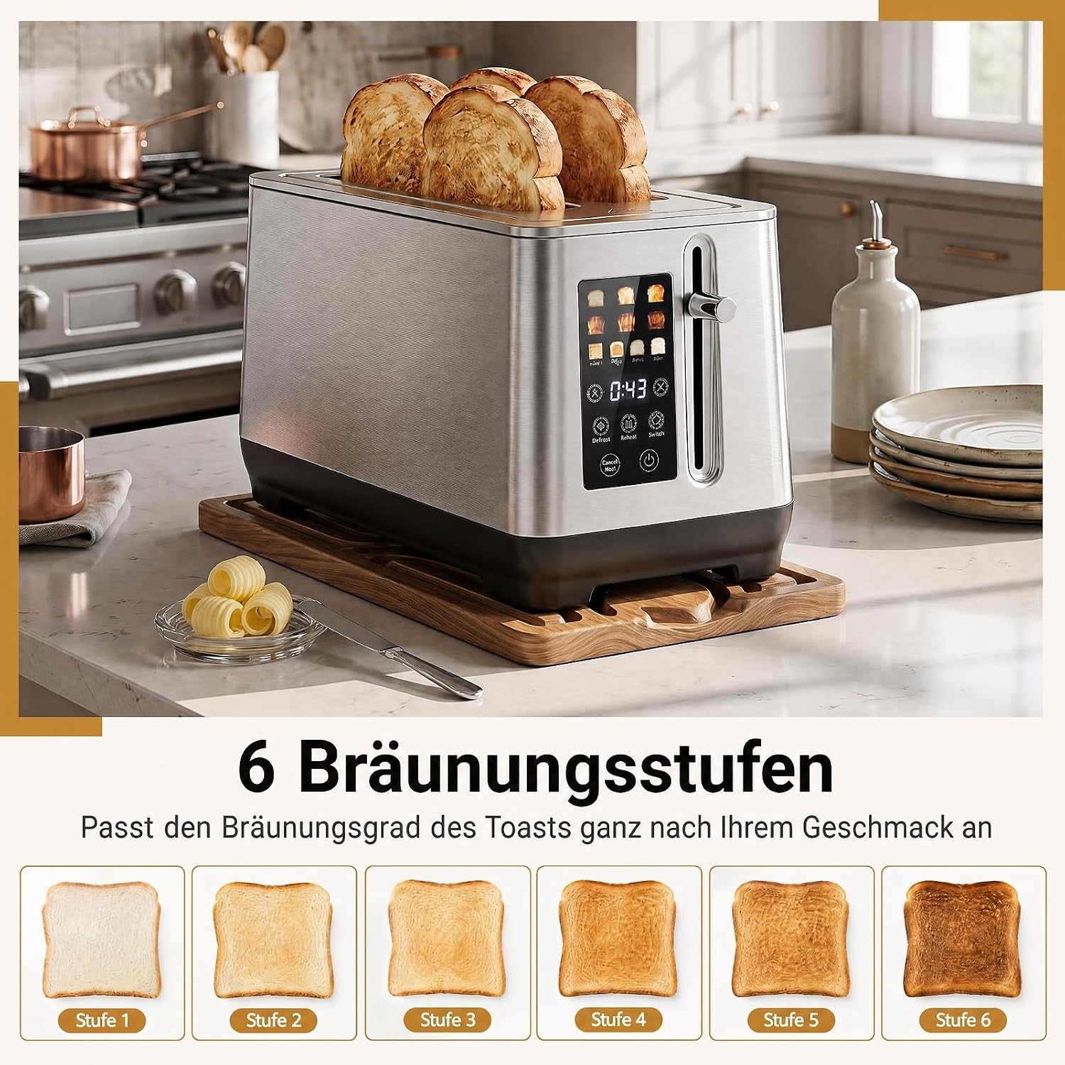 Ein Edelstahltoster auf einer Küchentheke mit vier Brotscheiben und einem digitalen Bedienfeld.