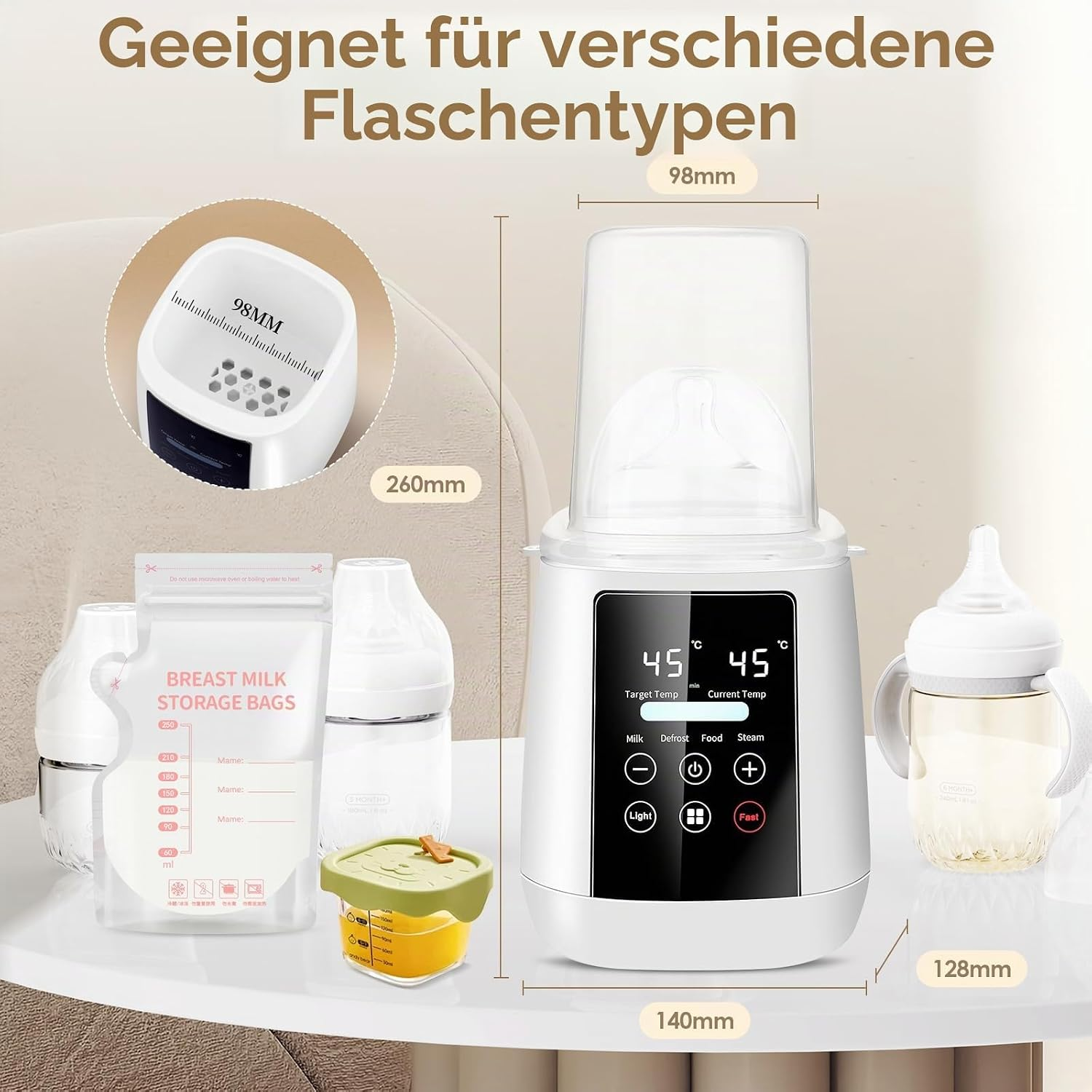 Weißer Flaschenwärmer mit Display und verschiedenen Flaschen auf einem Tisch.