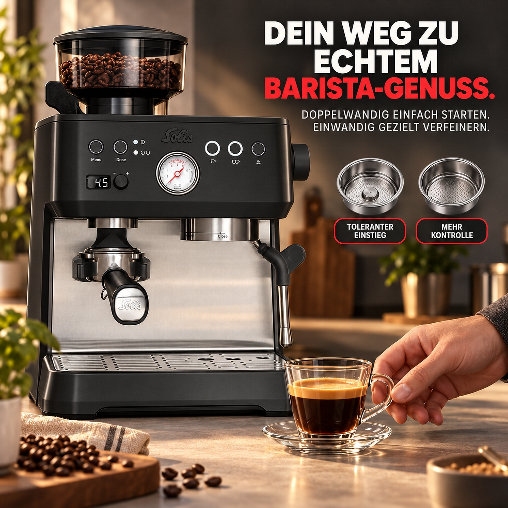 Eine schwarze Espressomaschine mit Bohnenbehälter und eine Hand, die eine Tasse Espresso nimmt.