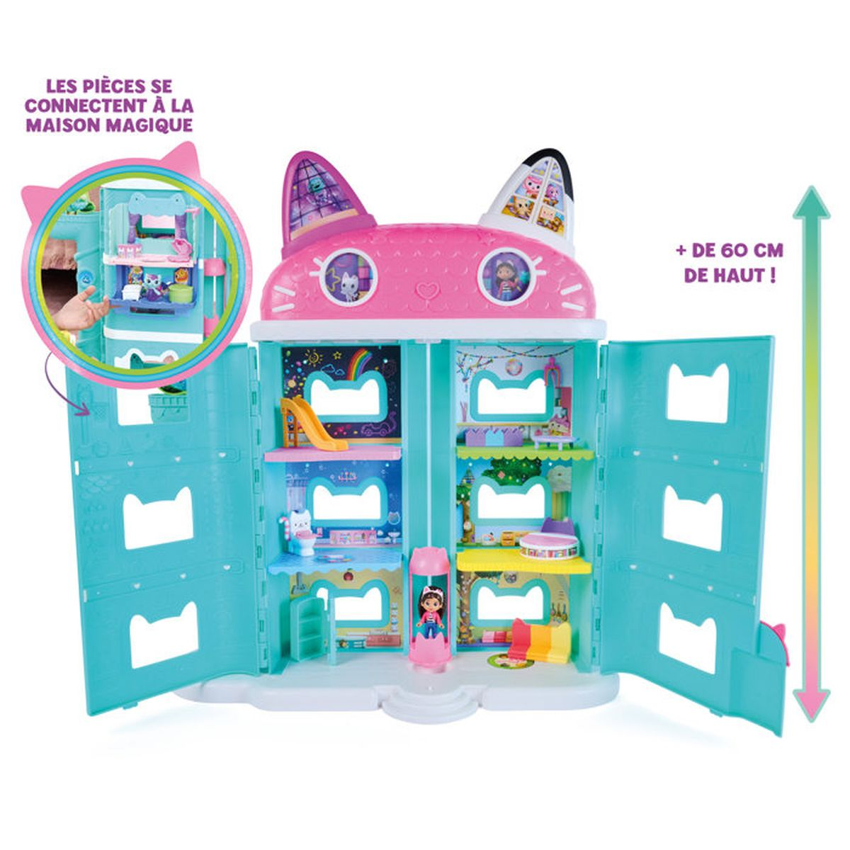Ein buntes katzenförmiges Puppenhaus mit offenen türkisblauen Türen, mehreren Zimmern, Möbeln und einer kleinen Puppe.