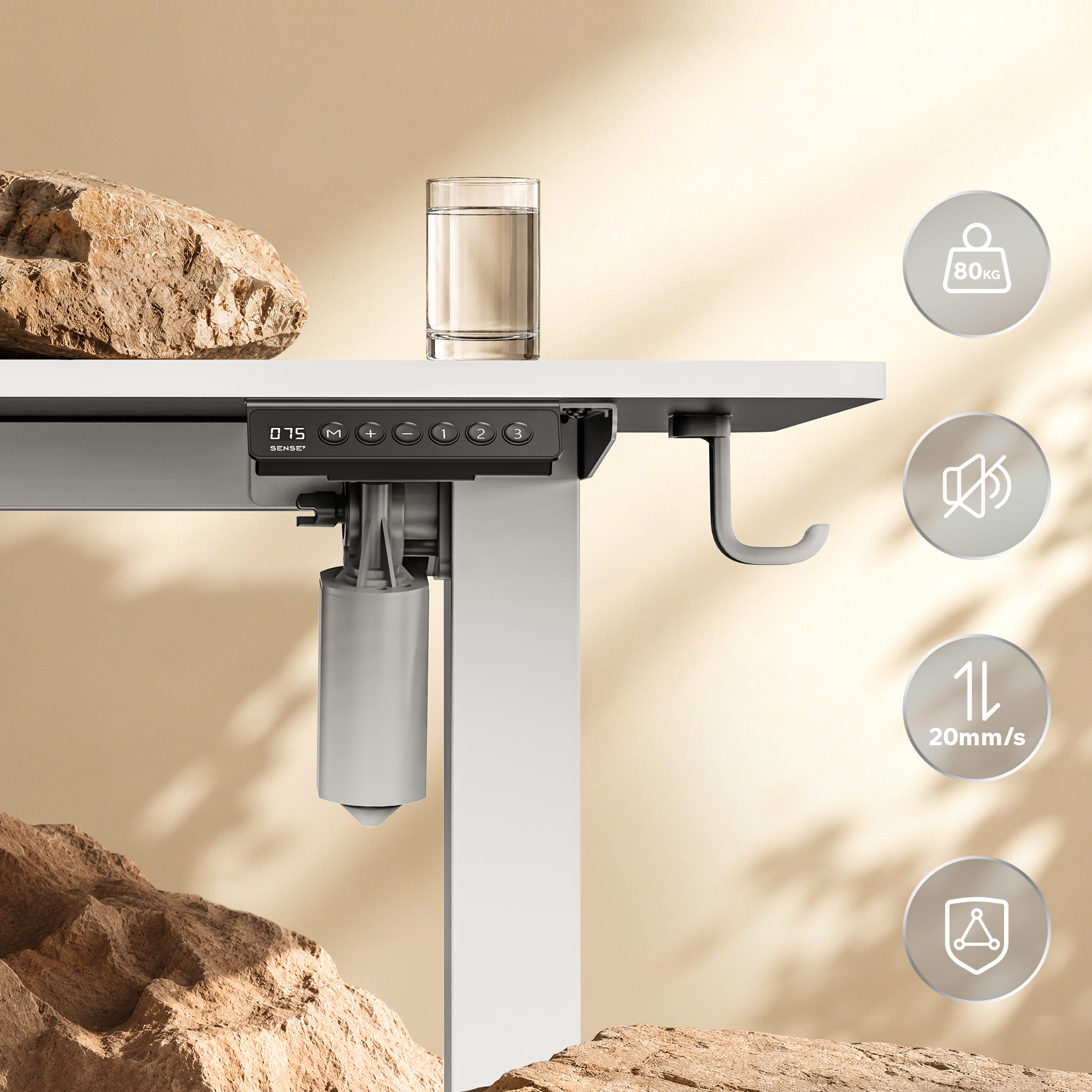 Una scrivania regolabile con un bicchiere d'acqua, rocce e icone su sfondo beige.