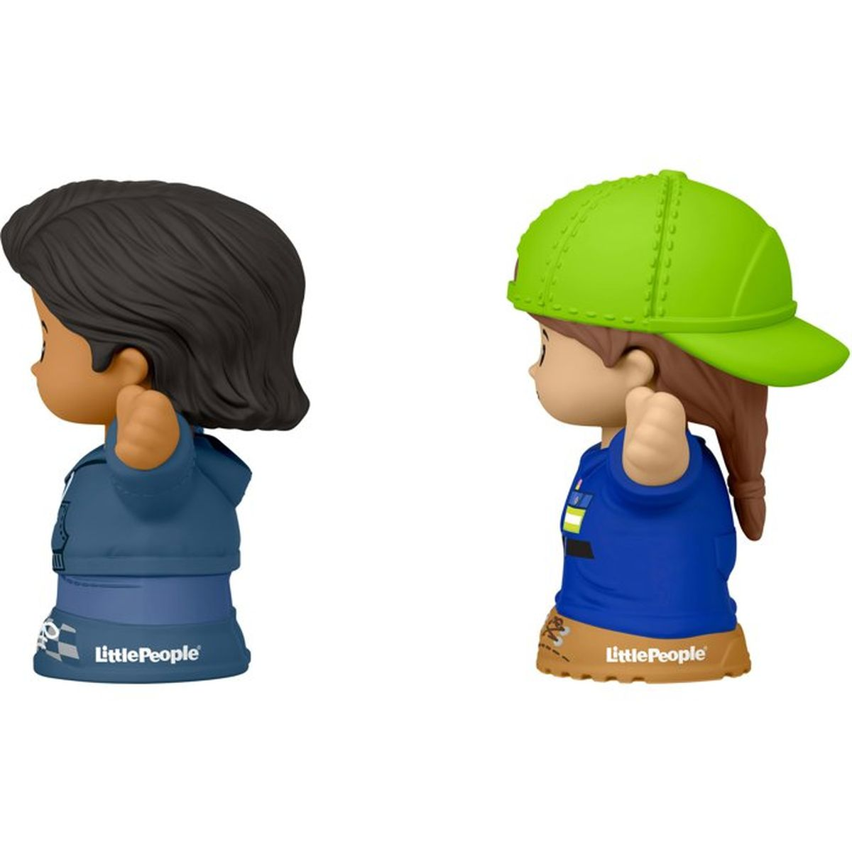 Zwei Little People Spielzeugfiguren in blauer Kleidung, eine mit grünem Hut.