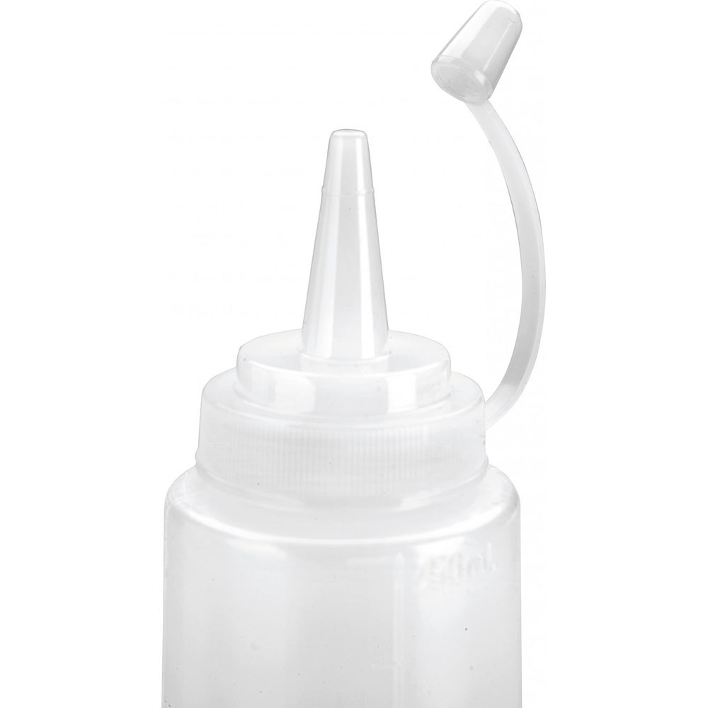 Flacone in plastica trasparente con beccuccio appuntito e tappo aperto.