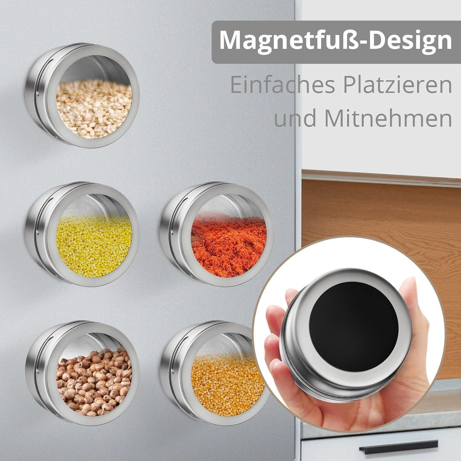 Barattoli di spezie magnetici su una parete con varie spezie e testo.