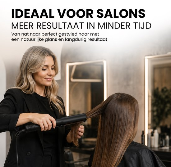 Una stilista liscia i capelli castani di una cliente in un salone.