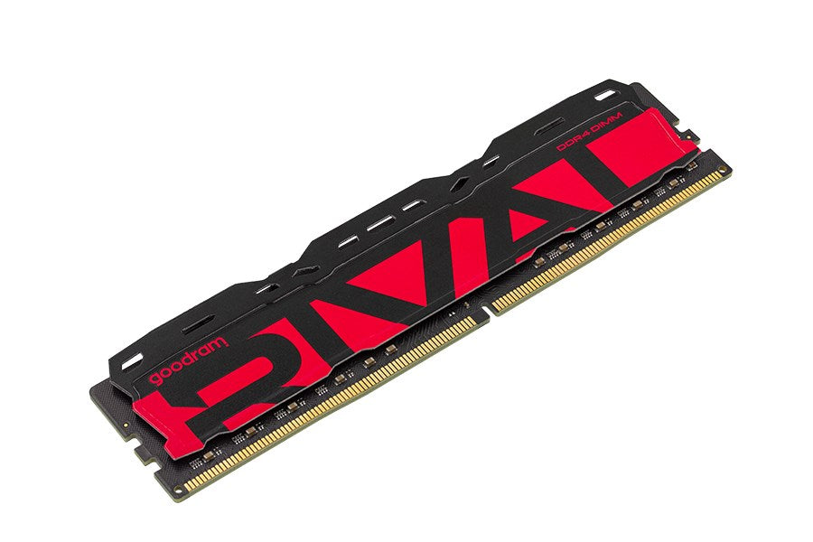 Czarno-czerwona kość pamięci RAM GoodRAM IRDM DDR4 DIMM na białym tle.