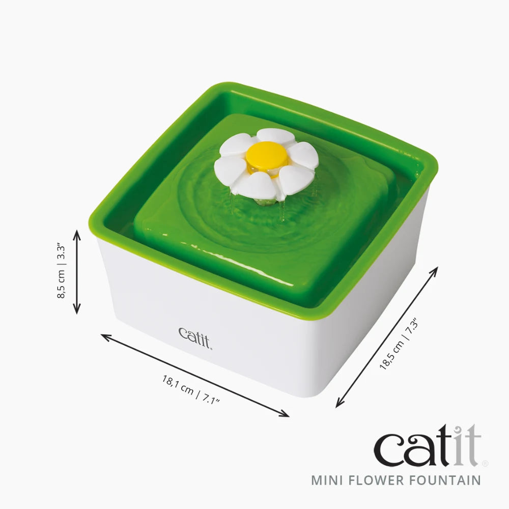 Mini fuente de agua Catit con flor blanca y verde, dimensiones 18,1x18,5x8,5 cm.