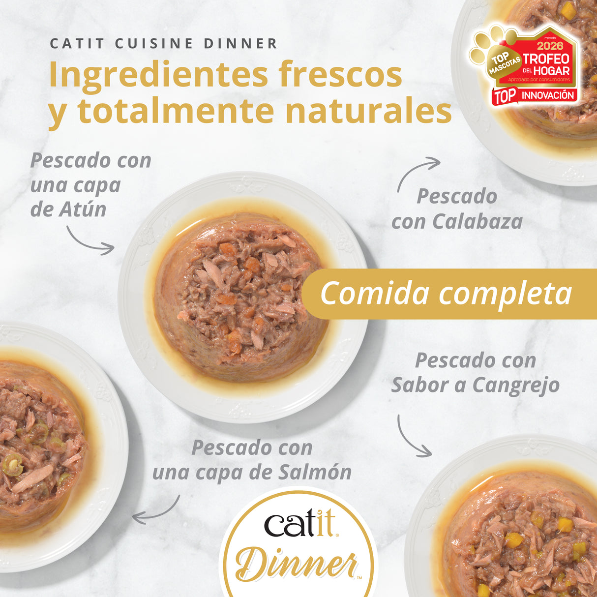 Anuncio de comida para gatos con cuatro platos de pescado natural, textos en espanol y logotipo Catit en marmol.